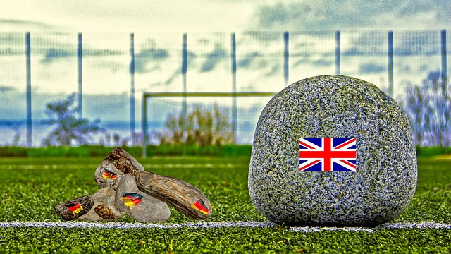 快问快答：C罗倒钩进球。