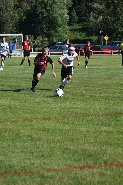 查洛巴问答：在足球界第一个朋友是芒特；第一件球衣是大罗的